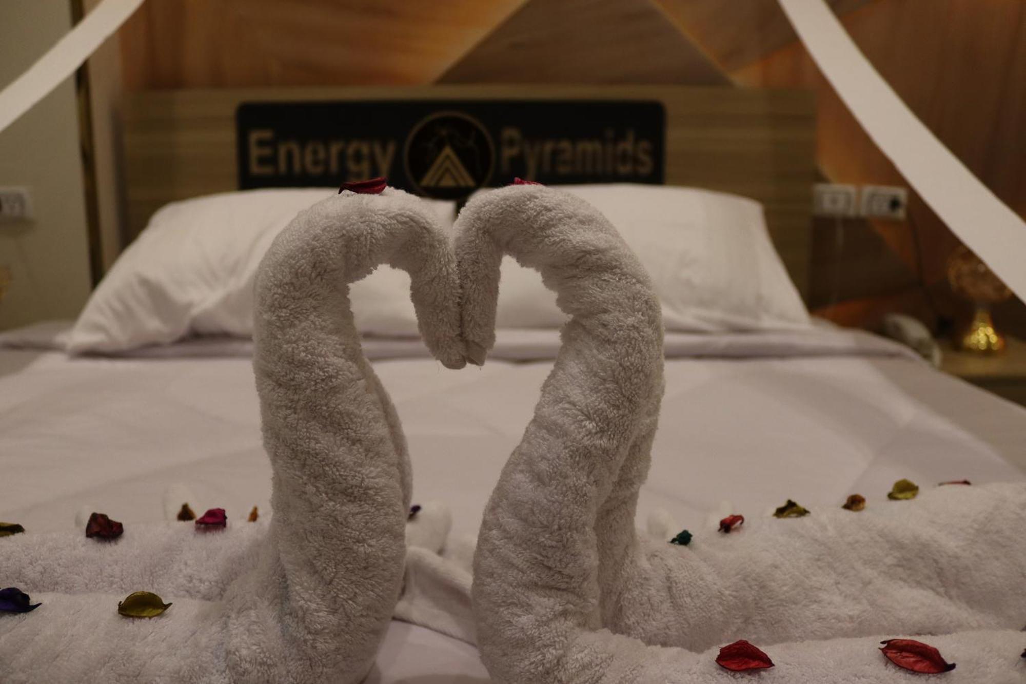 Energy Pyramids View Hostel Kafret el-Gabal Exterior foto