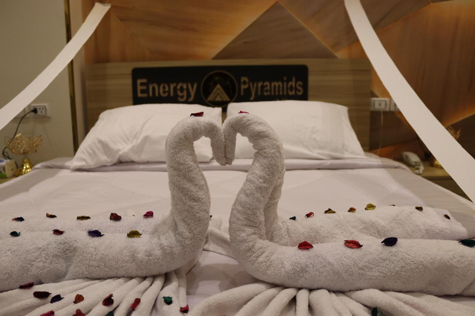 Energy Pyramids View Hostel Kafret el-Gabal Exterior foto